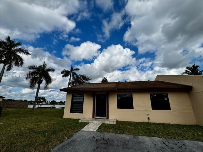 Foto del edificio - 12365 SW 119th Terrace