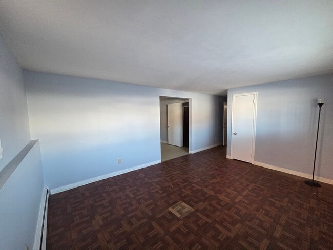 Building Photo - 2015-2017 Corbin Ave