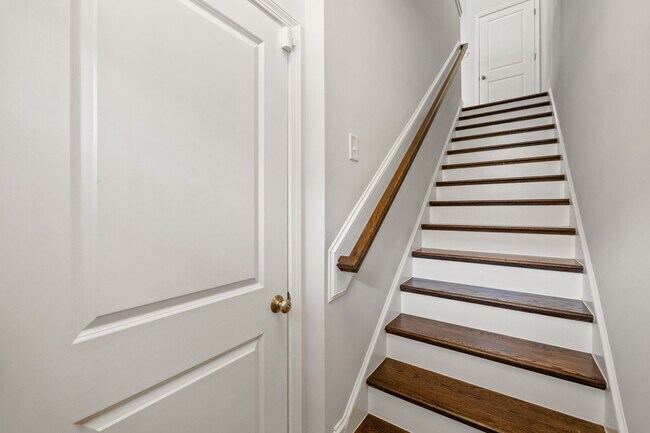 Foto del edificio - 1039 Commack Dr