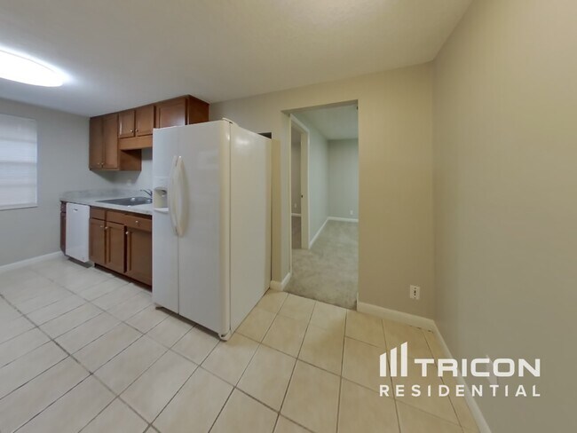 Foto del edificio - 2846 Tanglewood Blvd