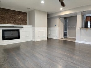 Building Photo - 1429 W Jarvis Ave