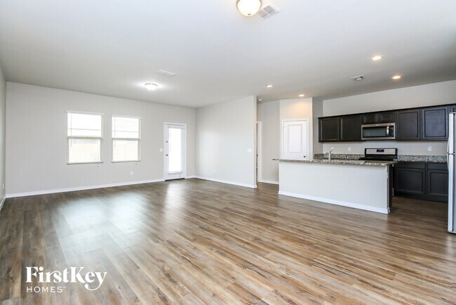 Foto del edificio - 398 W Powell Dr