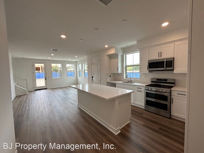 Building Photo - 3 br, 2.5 bath House - 10753 Champions Ln.