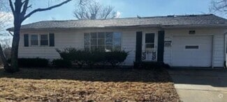 Building Photo - 2737 Broadmoor Dr