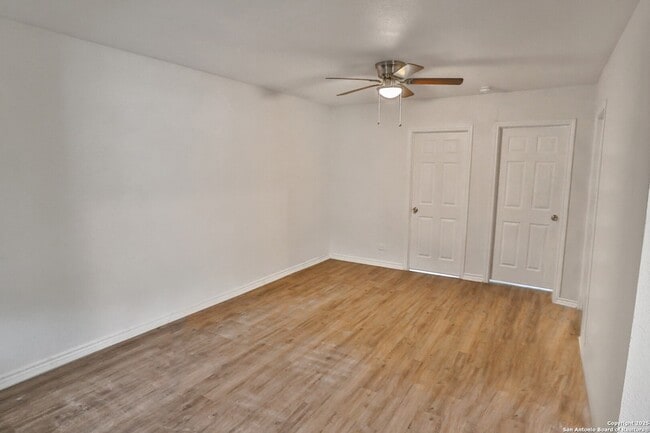 Foto del edificio - 2426 Cincinnati Ave