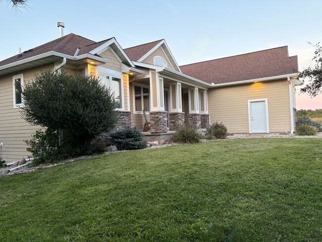 Photo - 220 Meadow Woods Dr House