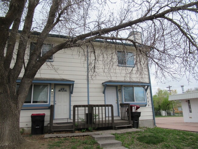 Building Photo - 2009 Lelaray St