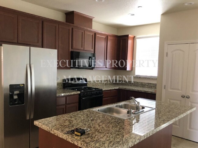Foto del edificio - 1470 Woodbury Ct