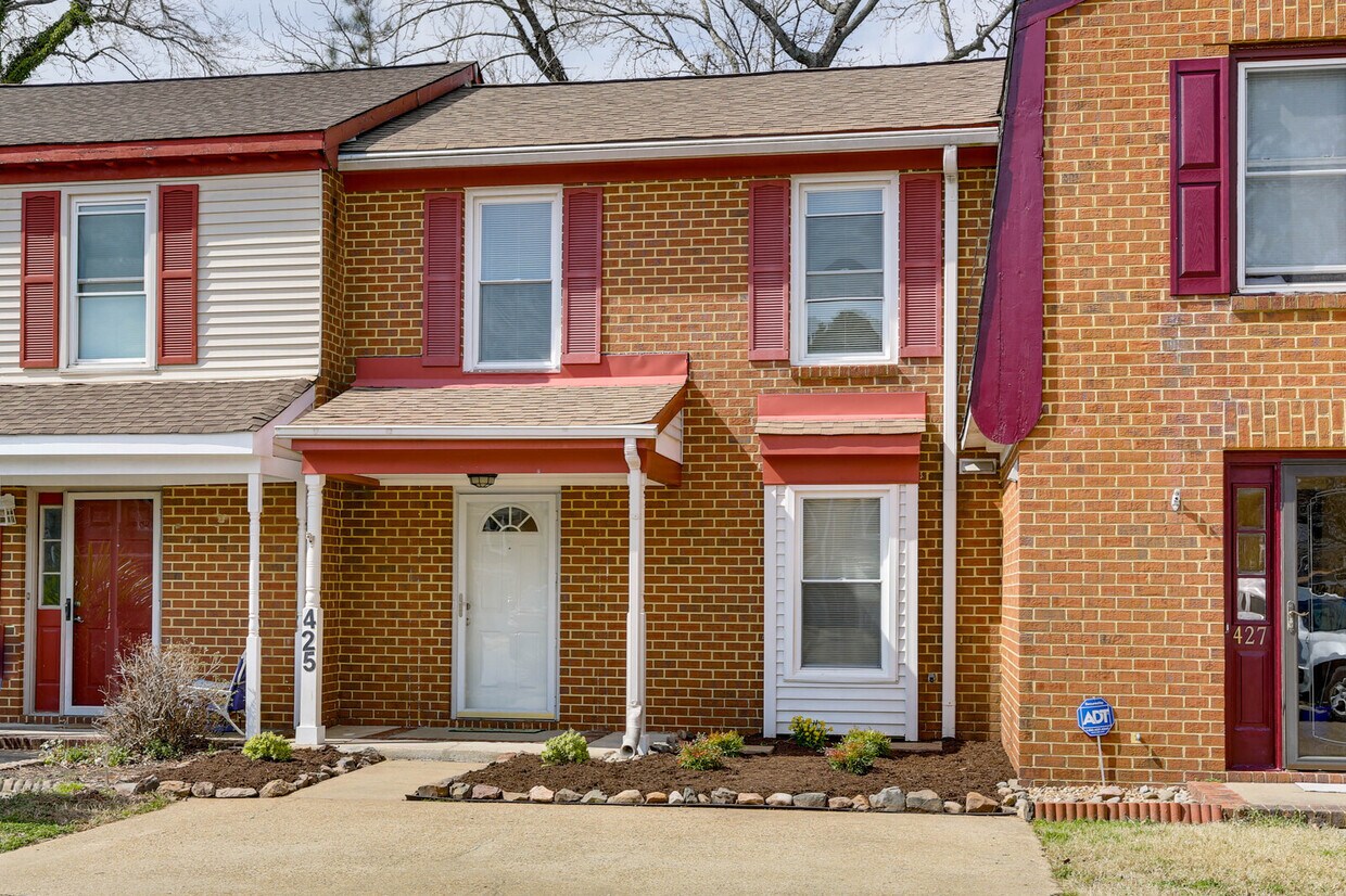 425 Rennie Ct, Virginia Beach, VA 23454 Townhome Rentals in Virginia
