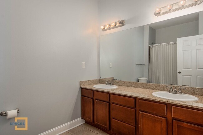 Foto del edificio - 3218 Veterans Memorial Pkwy