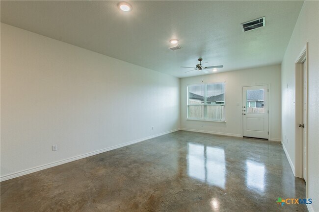 Foto del edificio - 3901 Sugar Hackberry Trl