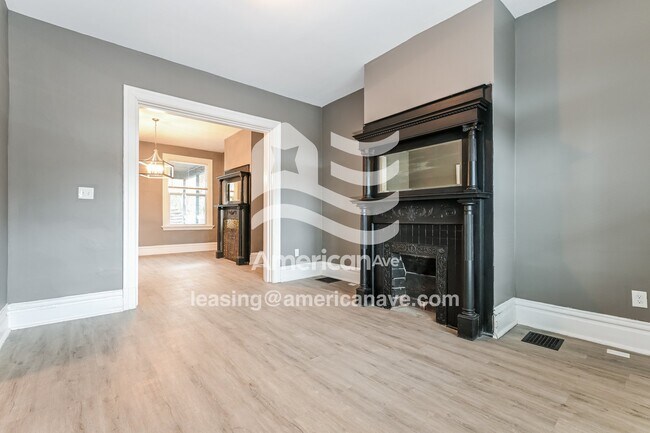 Foto del edificio - 253 Watson Blvd