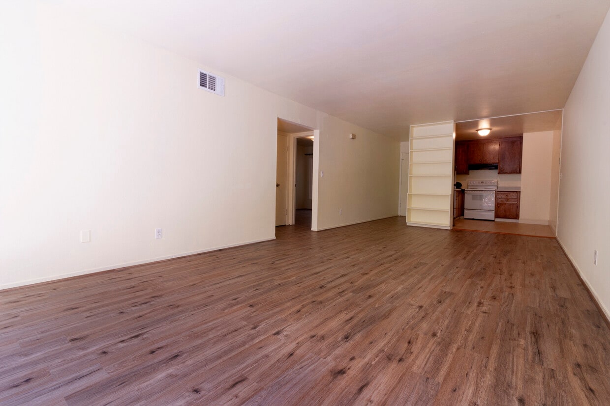 Living Room - 67 Lausanne Ave
