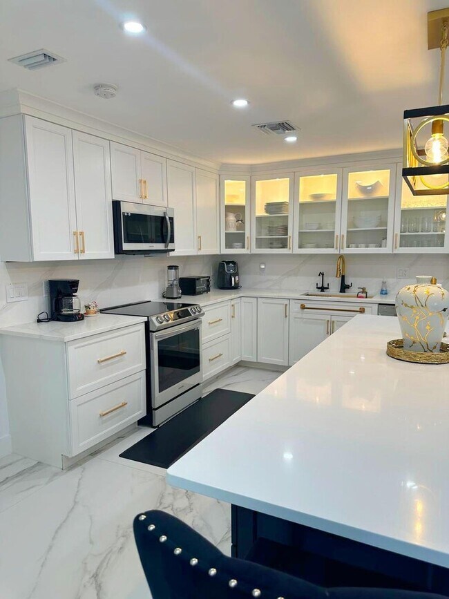 Foto del edificio - Northwest 53rd Street, Boca Raton, FL 33496 - 3 BR 3 BA townhouse