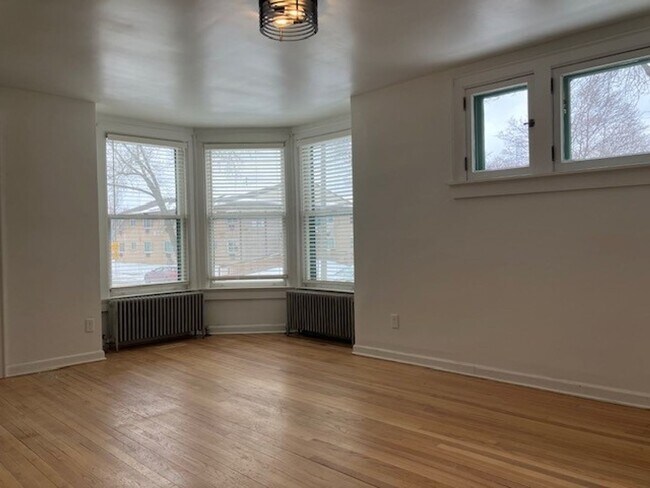 Foto del edificio - Sharon Apt - 906-908 N 34th Street