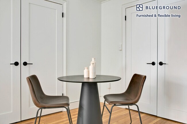 Foto del edificio - 1284 Beacon St