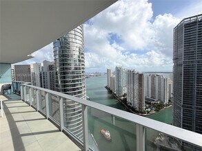 Building Photo - 200 Biscayne Blvd Way