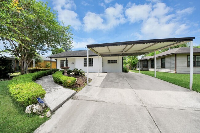Building Photo - 3714 Florinda St