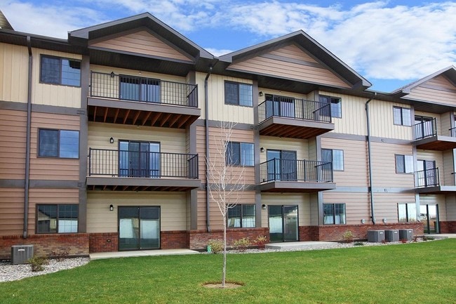 Building Photo - Inter Pointe