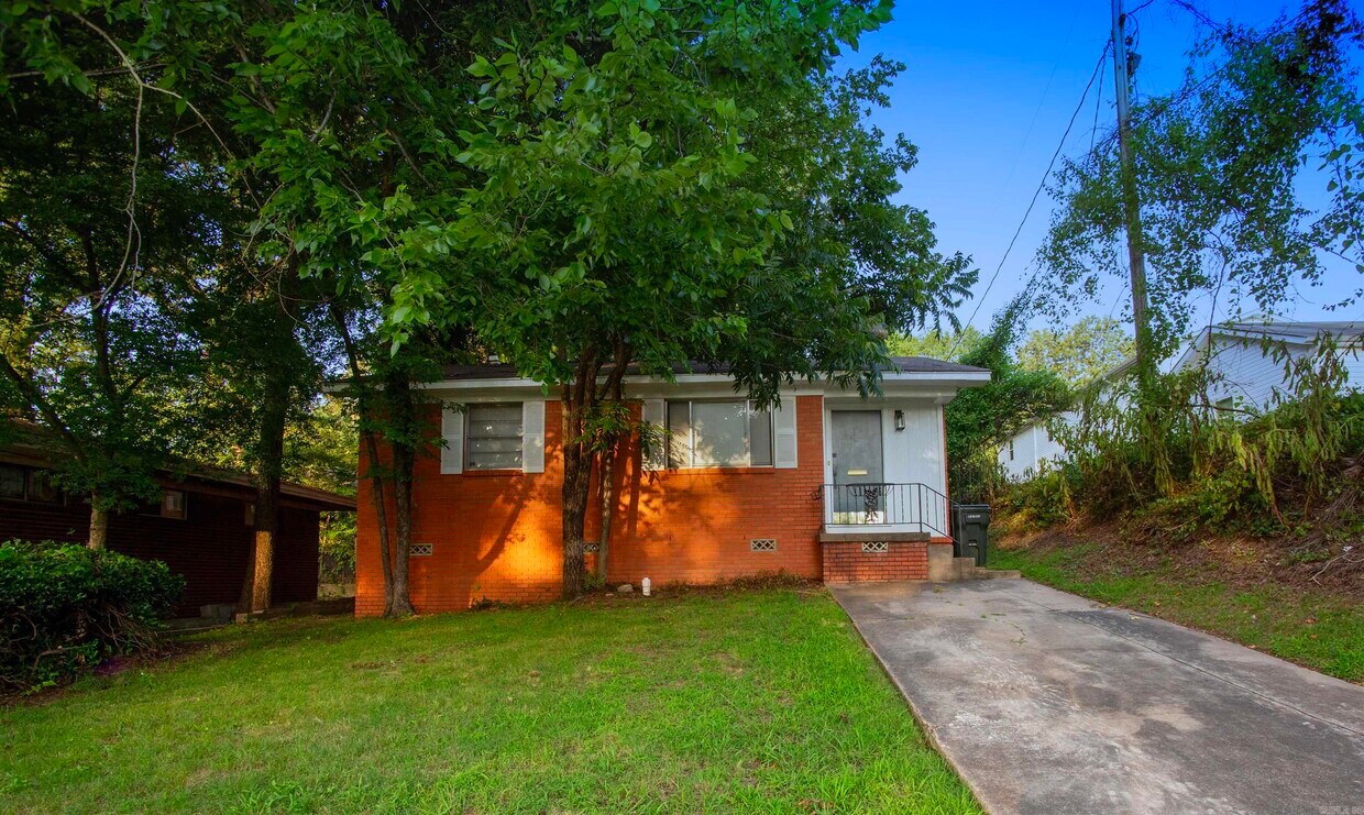 Foto principal - 123 N Jackson St