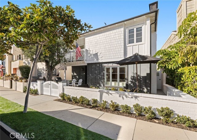 Primary Photo - 2146 Miramar Dr