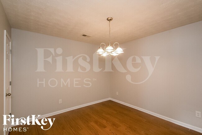 Foto del edificio - 6104 Ruth St SW