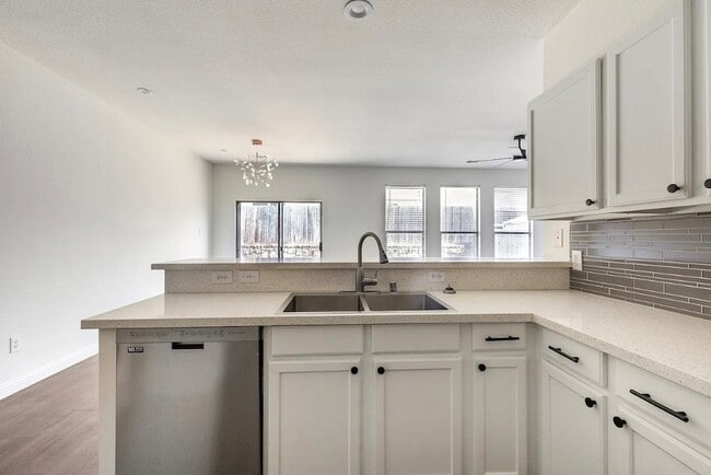 Foto del edificio - 13240 Berrywood Trail