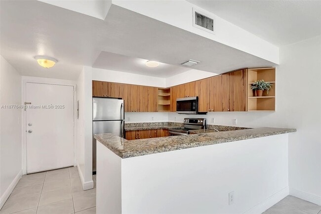 Building Photo - 5000 NW 79th Ave