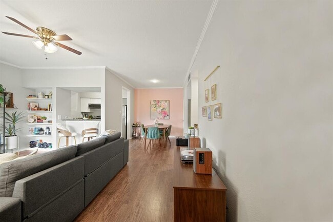 Building Photo - 728 Bering Dr