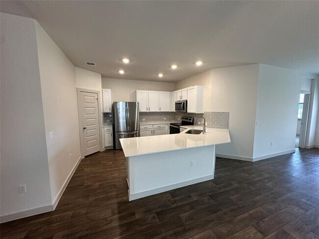 Building Photo - 103 Krause Spgs Dr