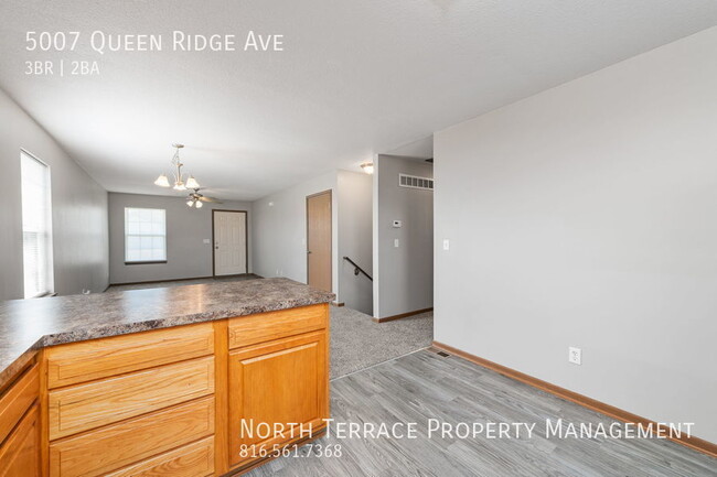 Building Photo - Cozy 3 Bedroom Townhome