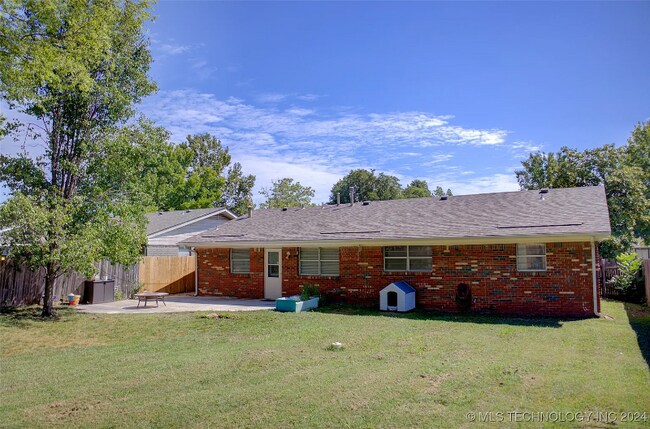 Building Photo - 1566 S 68th E Ave