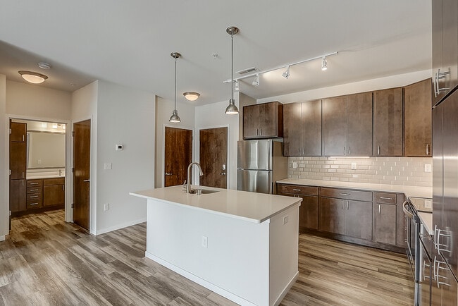 1BR, 1BA - 747SF Kitchen - Jade at North Hills