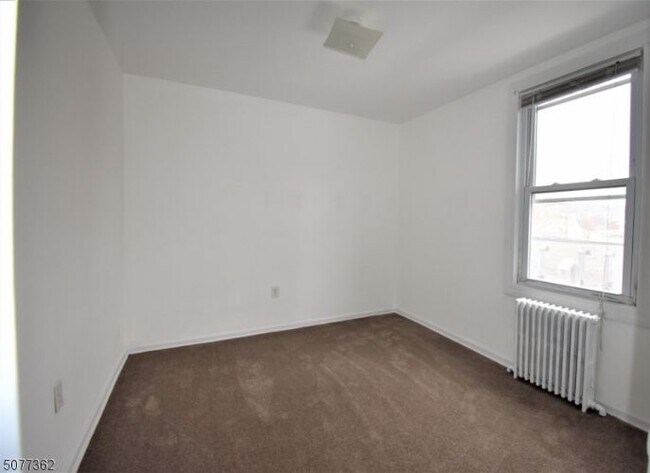 Building Photo - 237 Haledon Ave