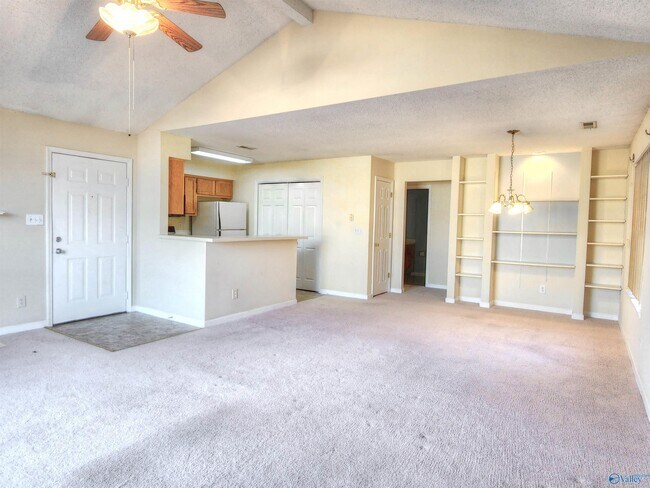 Foto del edificio - 262 Waters Edge Ln