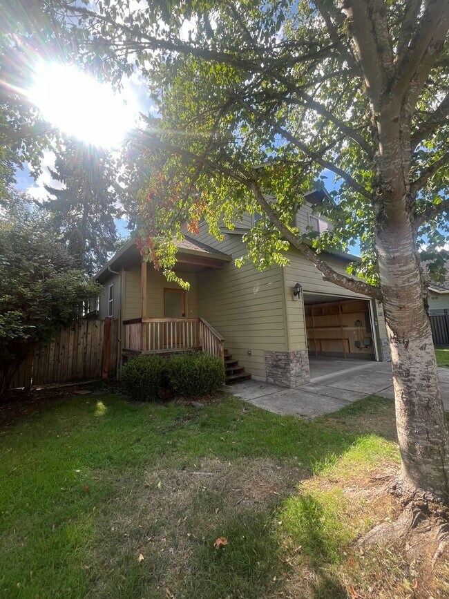 Foto del edificio - 3-Bedroom 2.5-Bathroom home in Eugene