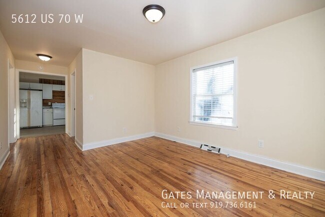 Foto del edificio - 5612 US-70