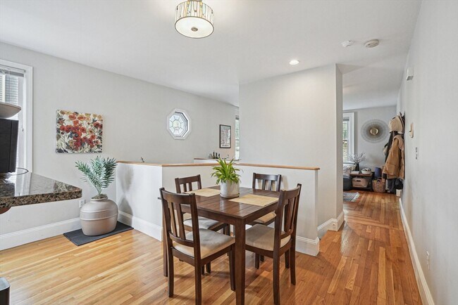 Building Photo - 36 Cummings Rd