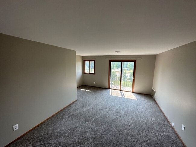 Building Photo - 6868-6870 Kathleen Court