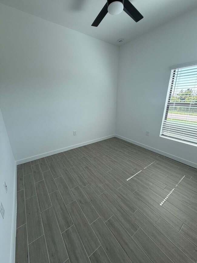 Foto del edificio - 1504 Gary Ln
