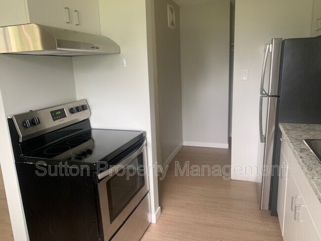 Photo du bâtiment - 9502-9599 99 Ave