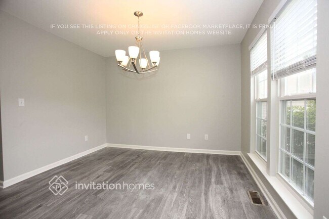 Foto del edificio - 5539 Whispering Wind Ln