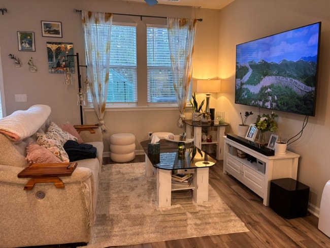 Building Photo - 8351 Child's Cove