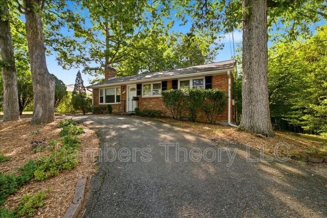 Building Photo - 4614 8th Rd S