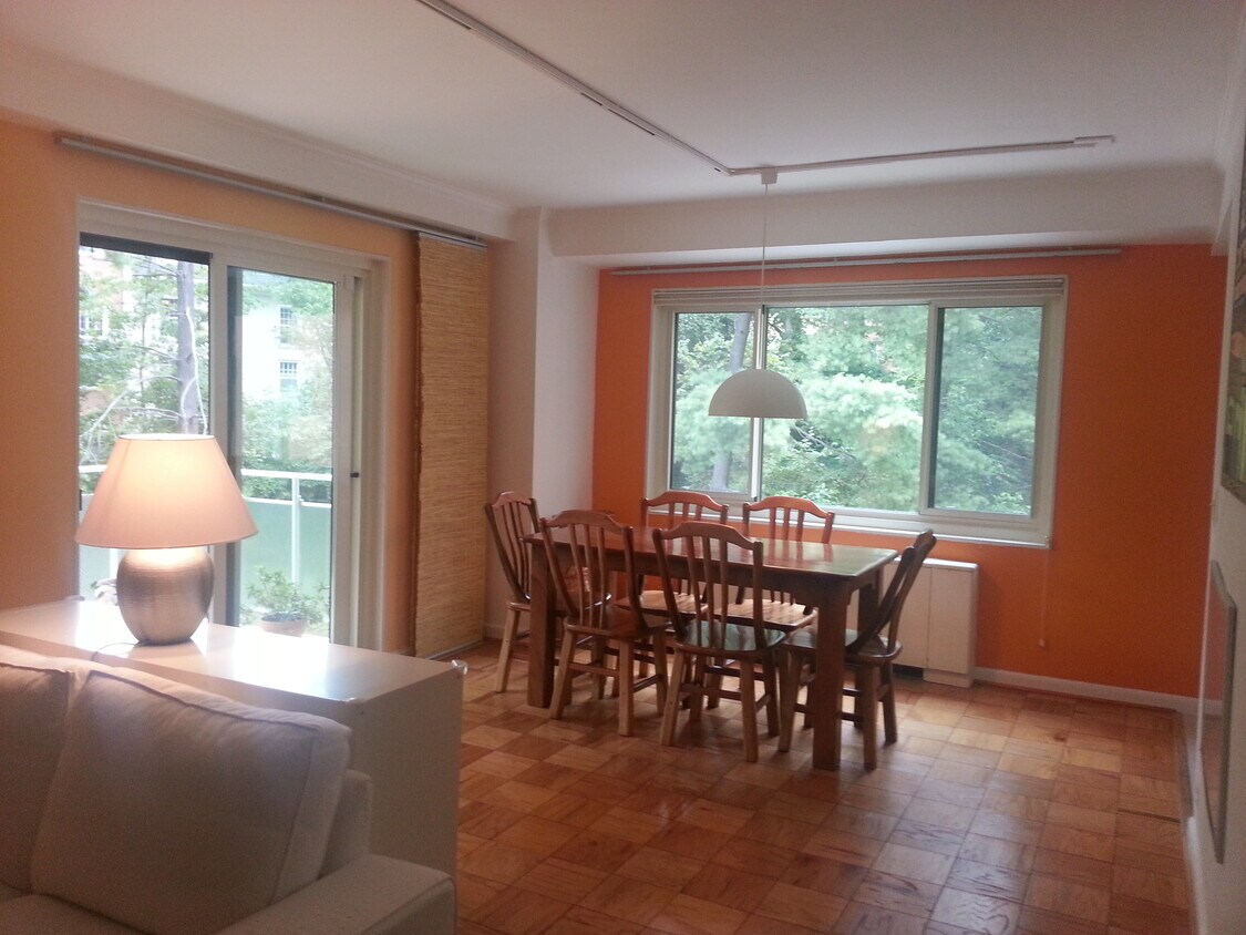 Primary Photo - 4201 Cathedral Ave NW