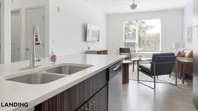 Foto del edificio - 9301 Summit Centre Way