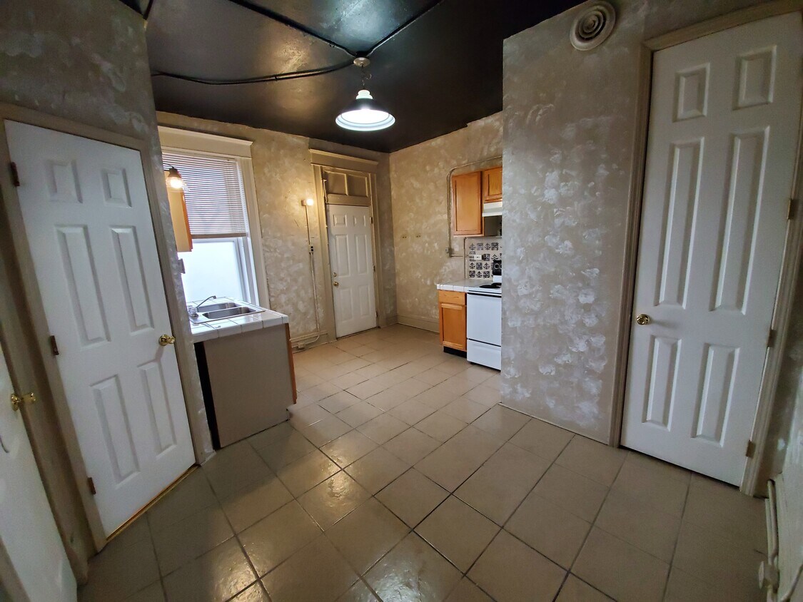 Cocina - 2015 Bryan Ave