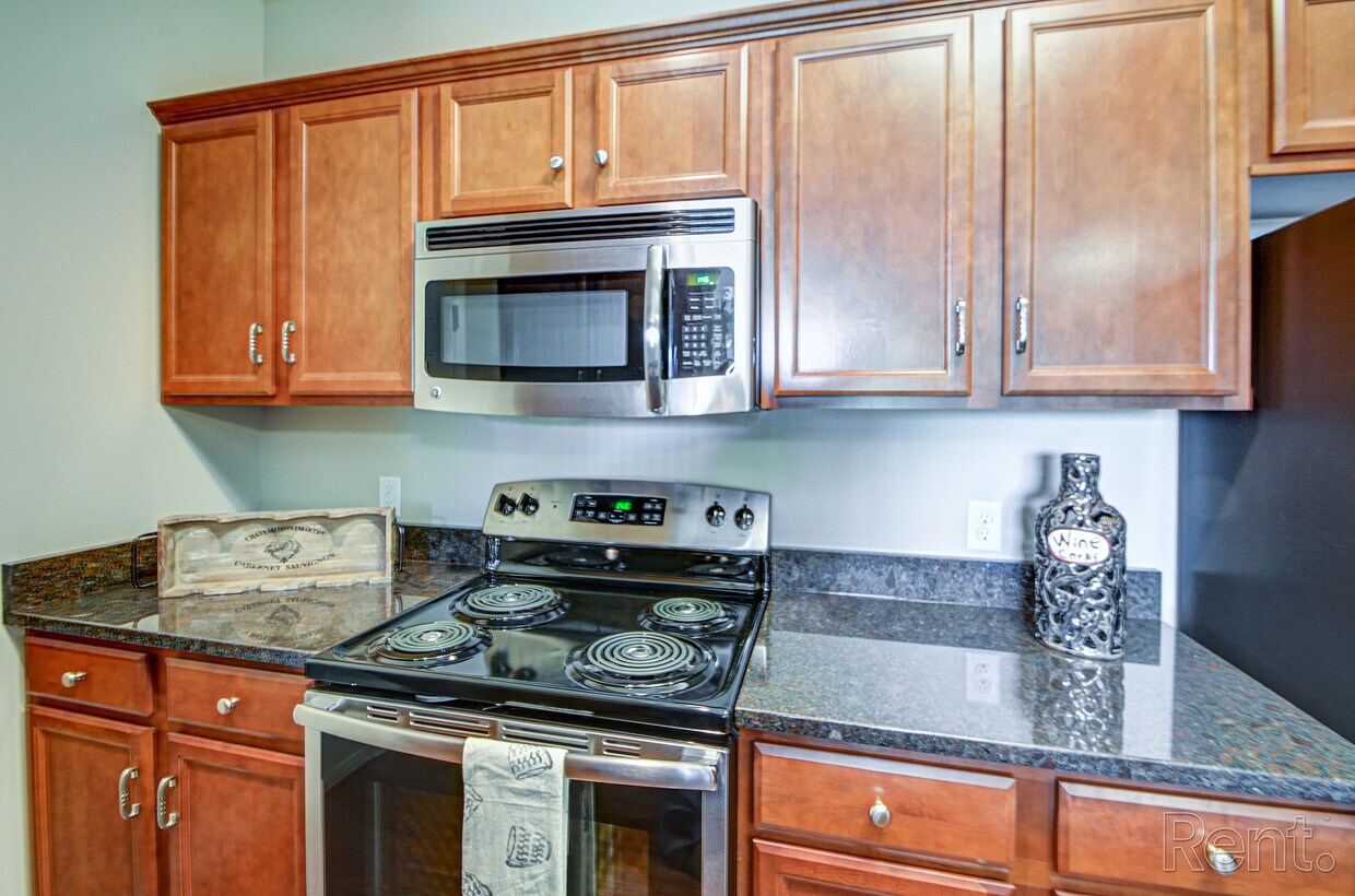 Reserve at Green Luxury Apartments 721725 Moore Rd Akron, OH