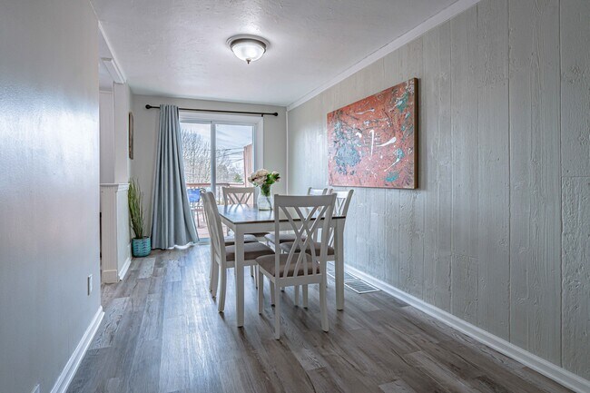 Foto del edificio - 757 Benton St