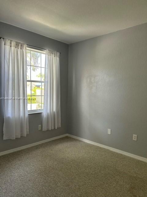 Foto del edificio - 2480 E Aragon Blvd